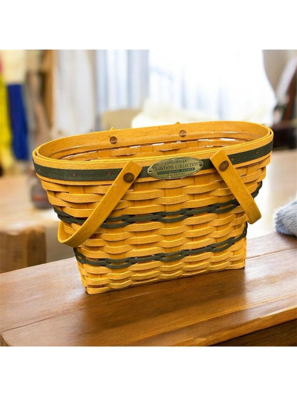 Longaberger Fellowship Basket 1997 Traditions Collection w/ Box & Protector